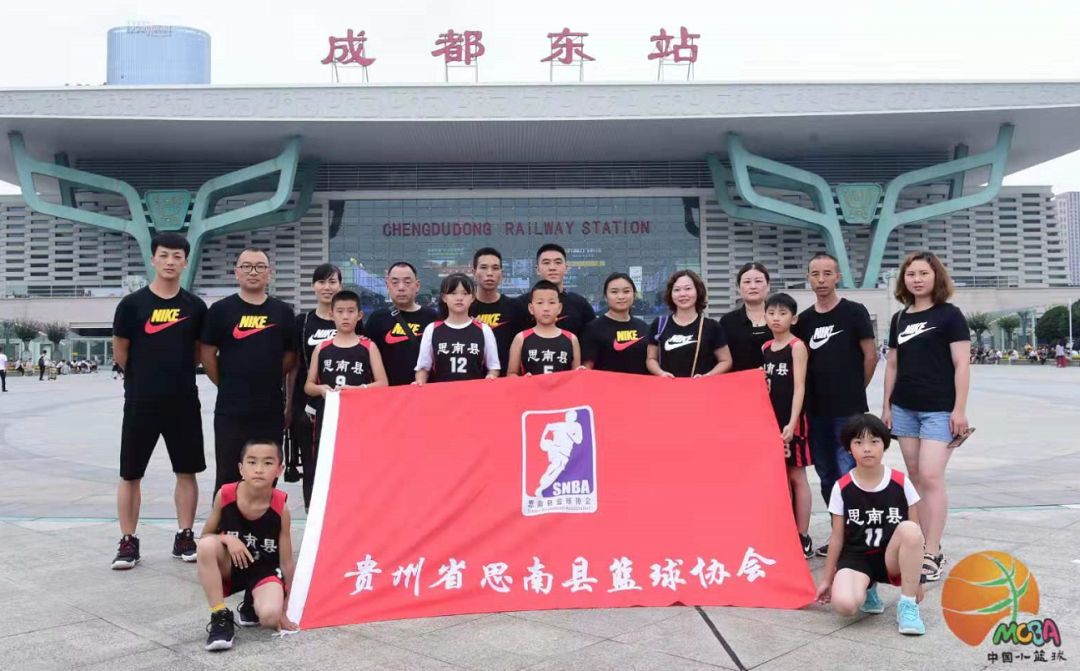 如何通过快攻训练提高球员的速度和灵活性?_0